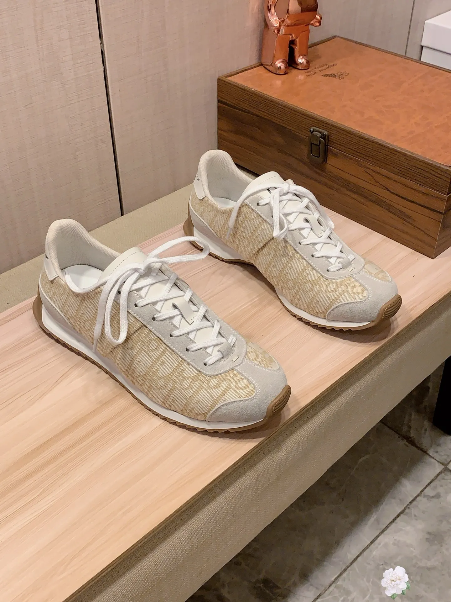 Men's Men's Shoes💰442💰💰🎩🎩[Lightning][Lightning] "Dior DIOR*" The latest and most popular casual shoes, top brand [seduce] luxury ~ purchasing agency, top ~ quality. [Strong] The upper is made of imported breathable cowhide with woven material ➕ breathable sheepskin feet (•) and fine workmanship. The original stylish and stylish soft rubber wear-resistant and non-slip outsole is light and comfortable on the feet. The real thing looks better when photographed in real life. 413: Code: 35-44, 45.46 can be customized, 8️⃣ colors selected